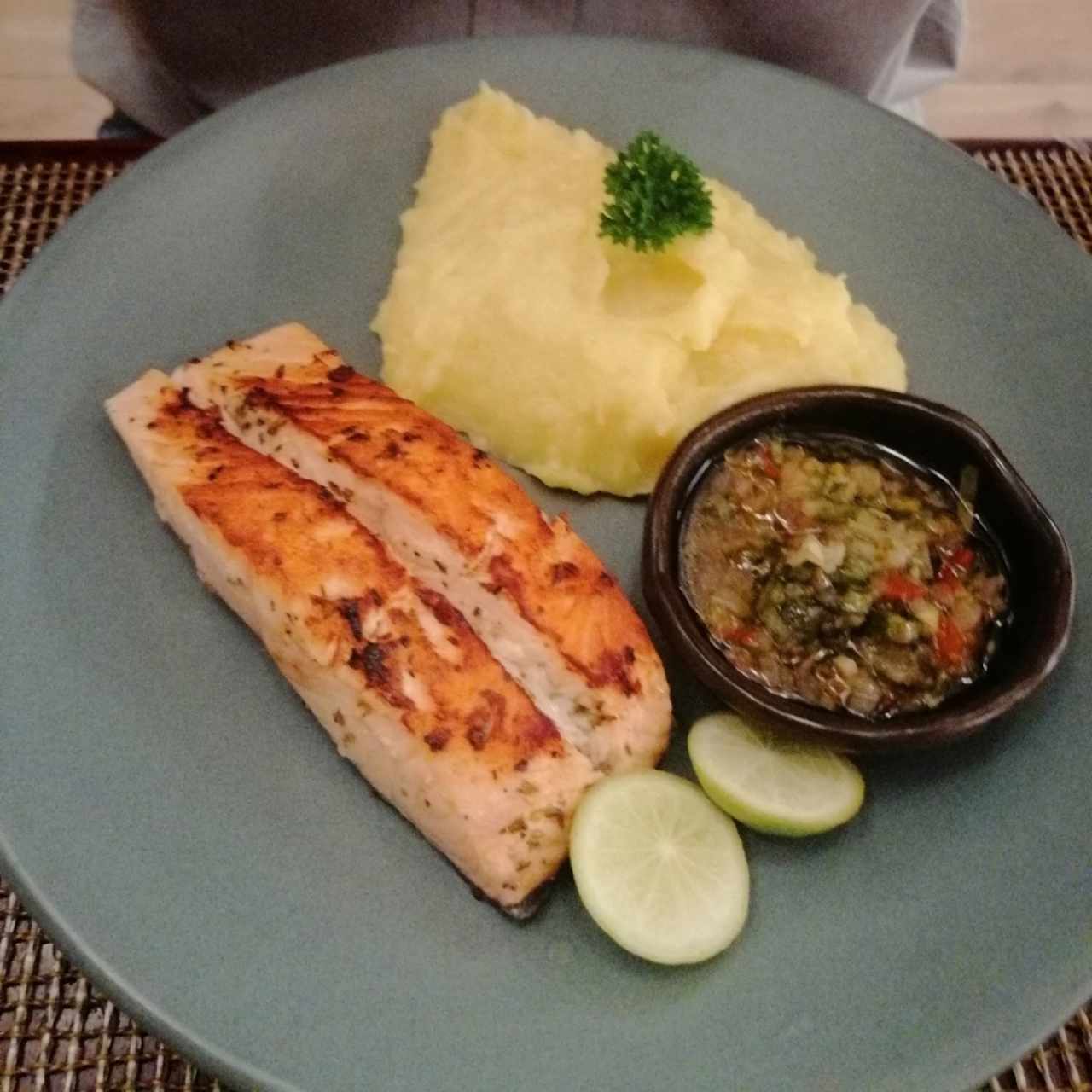 SALMÓN A LA PARRILLA