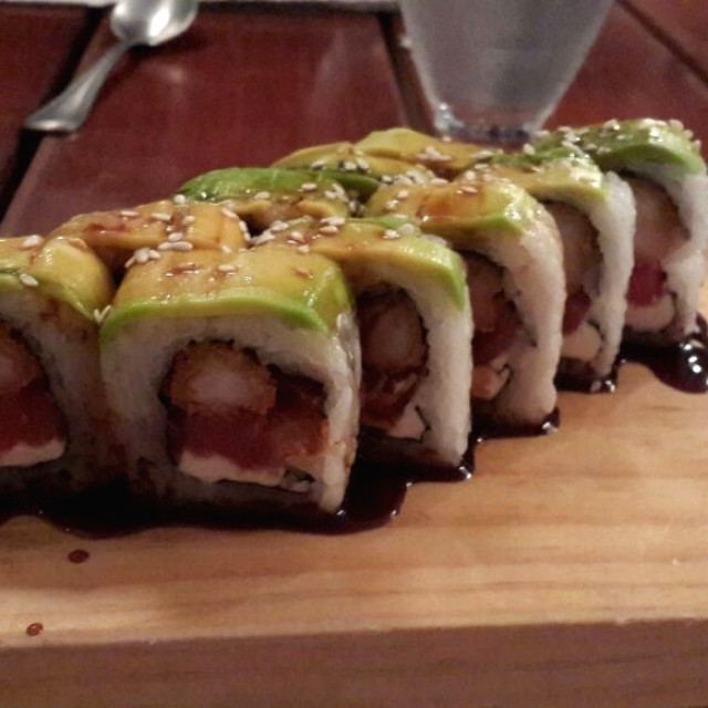 Muelle Japonés - Avocado maki
