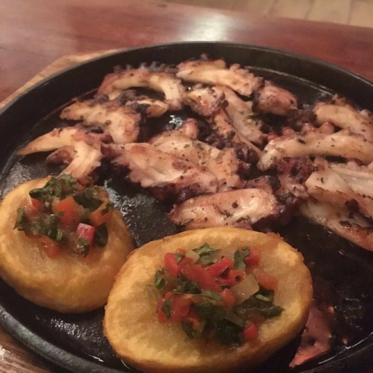 TARTAR DE PULPO AL CARBÓN