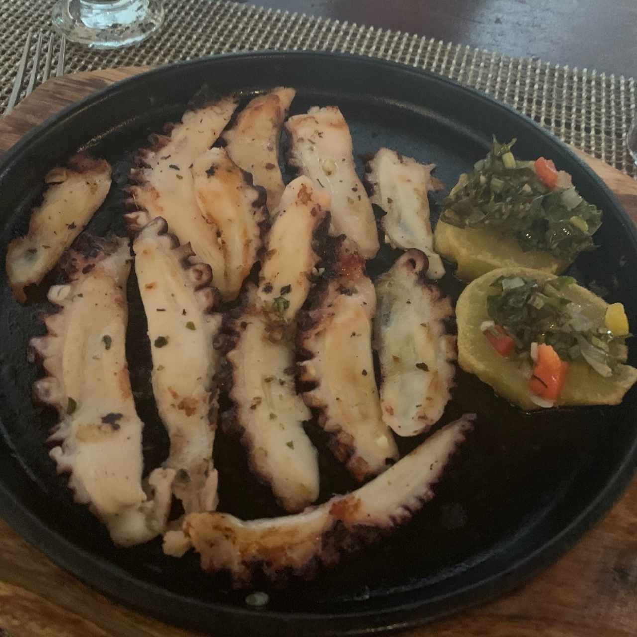 Mediterráneo - PULPO AL CARBÓN