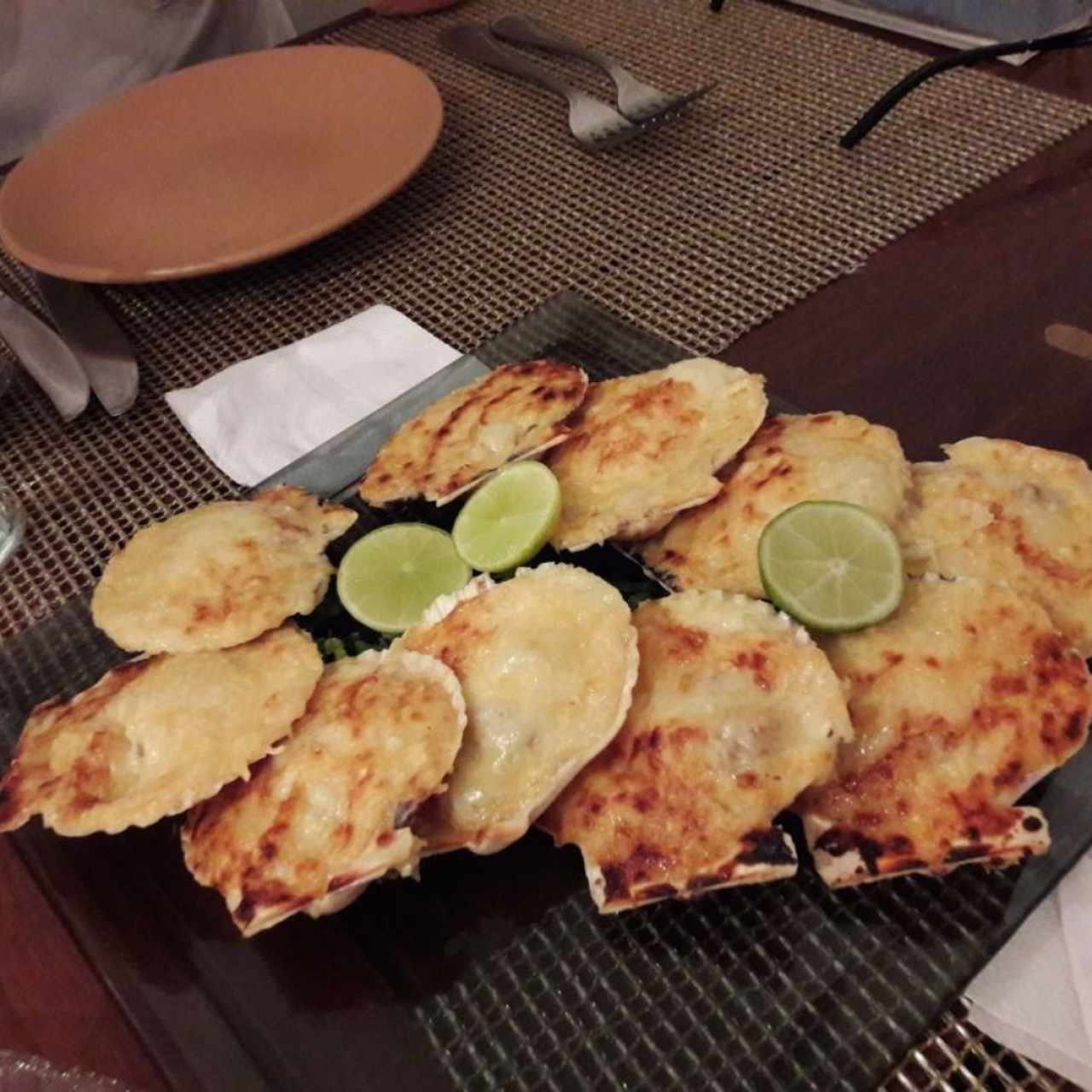 CONCHAS A LA PARMESANA  (10 unid.)