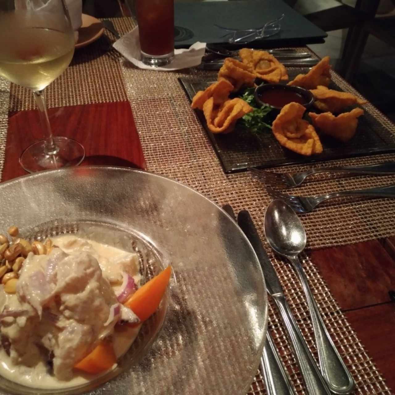 ceviche y wuantón de Camarón