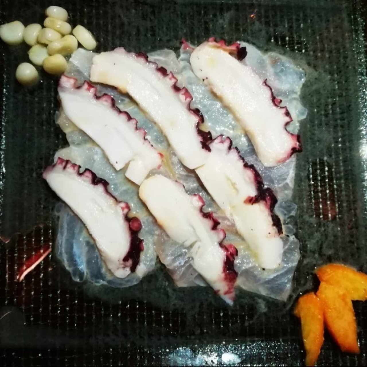 tiradito de pescado y pulpo