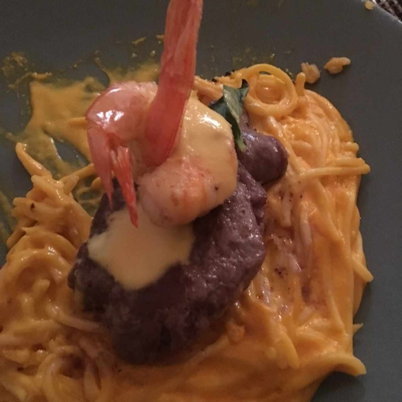 SPAGHETTI A LA HUANCAÍNA CON LOMO