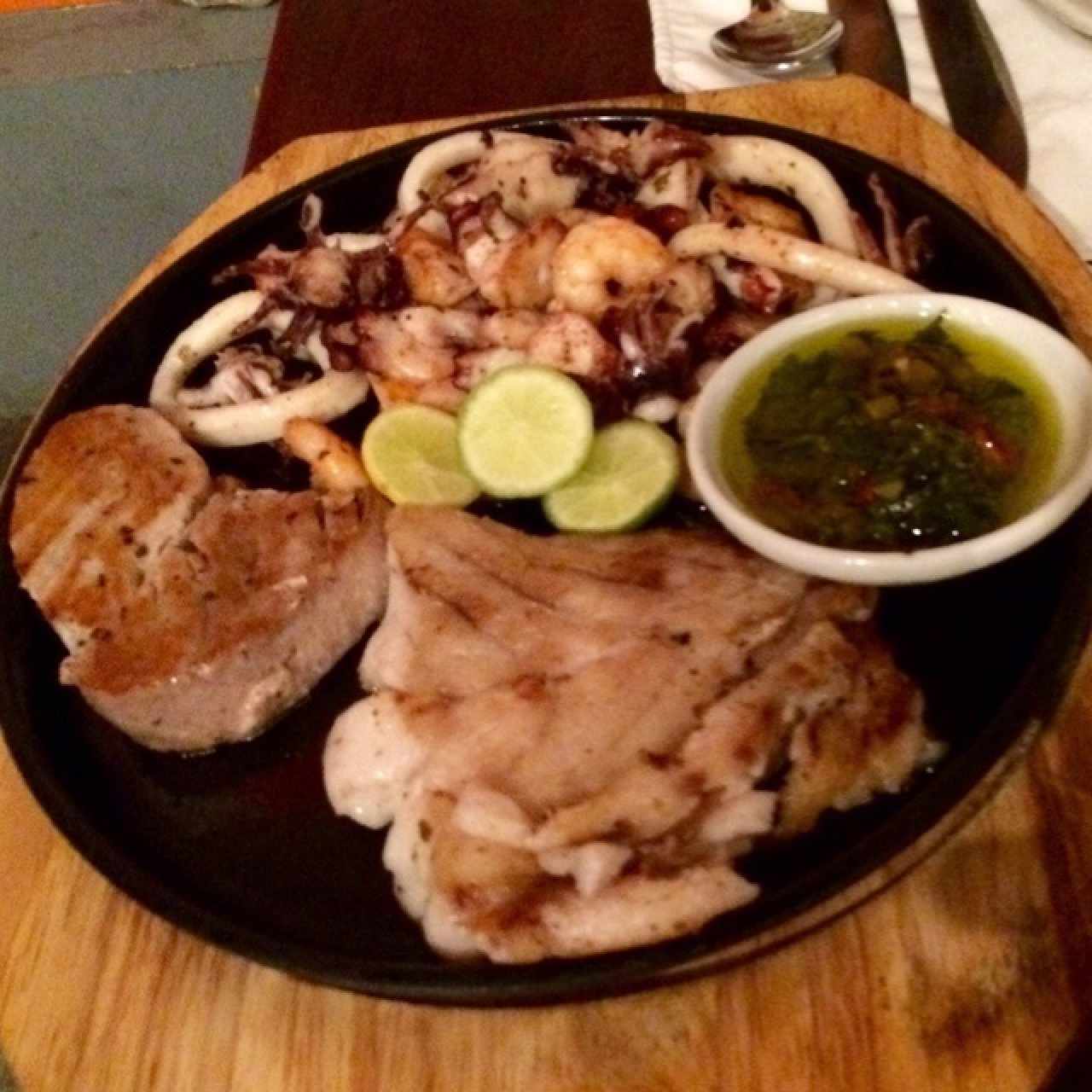 Piqueos Calientes - Parrilla marina