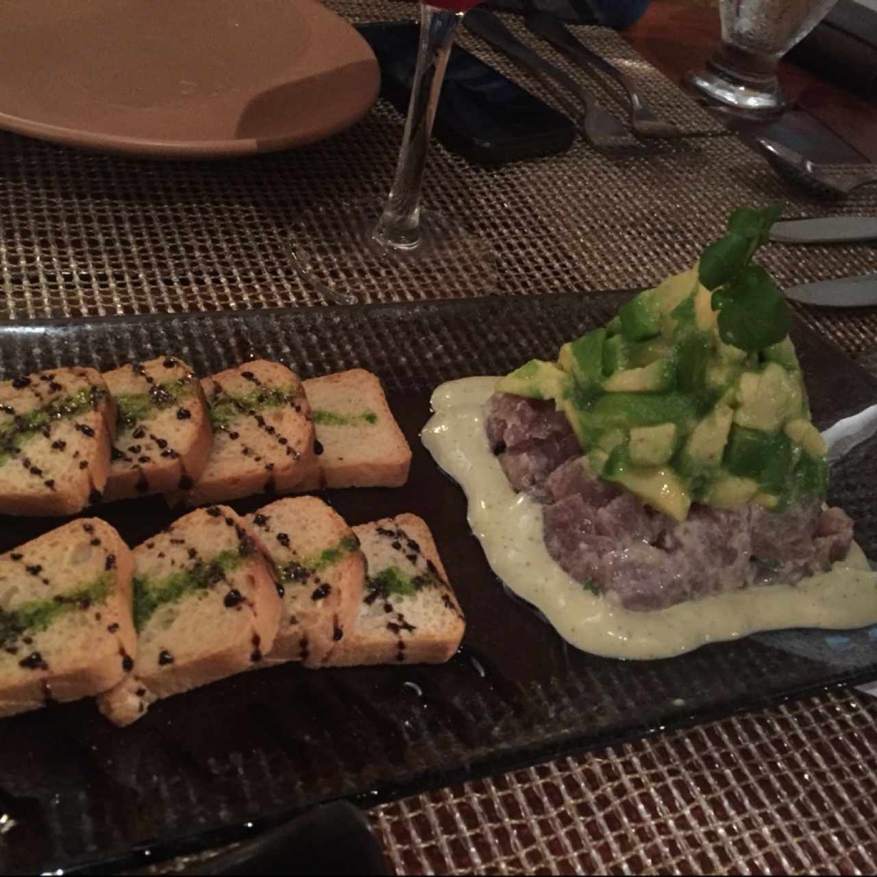 TARTAR DE ATÚN ACEBICHADO