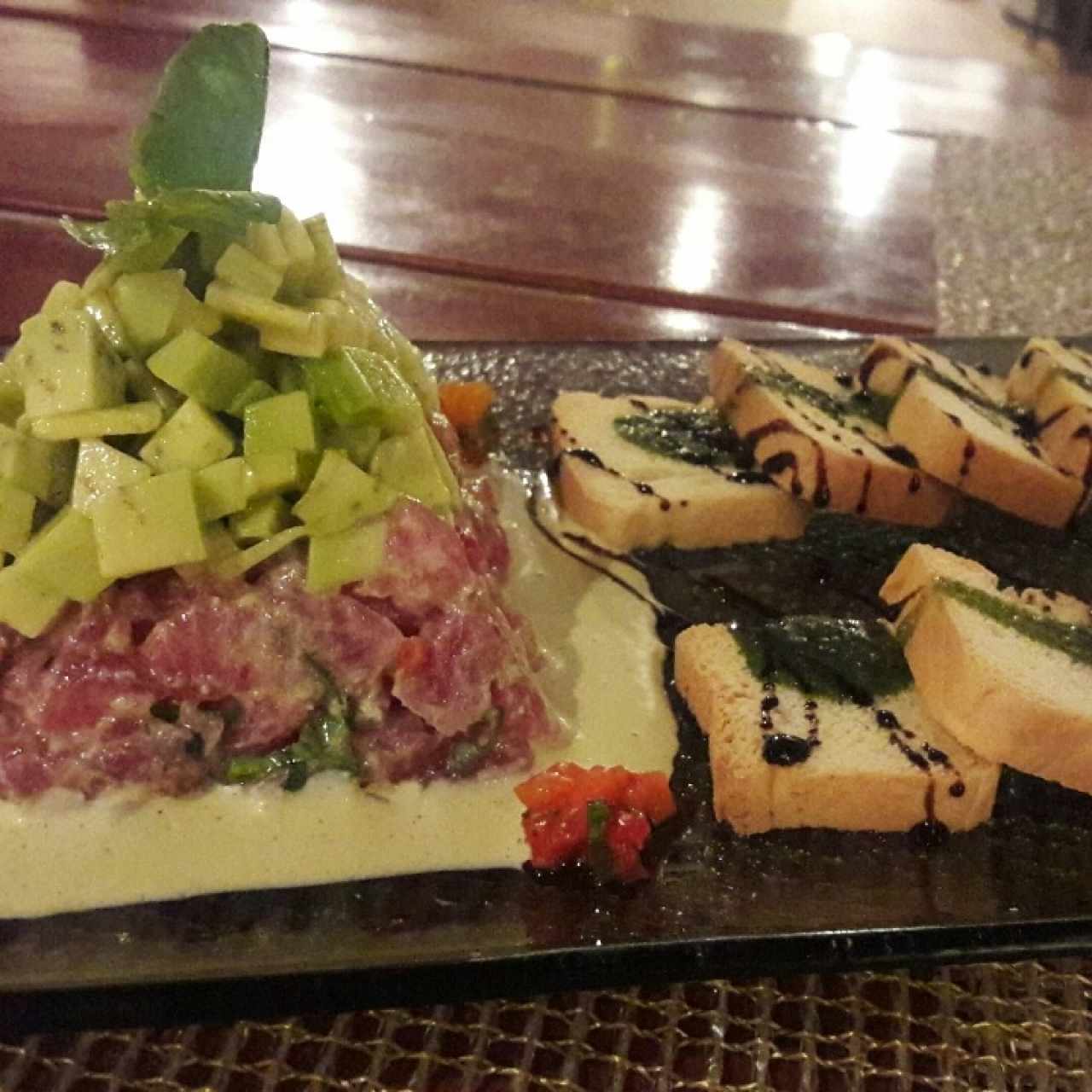 TARTAR DE ATÚN ACEBICHADO