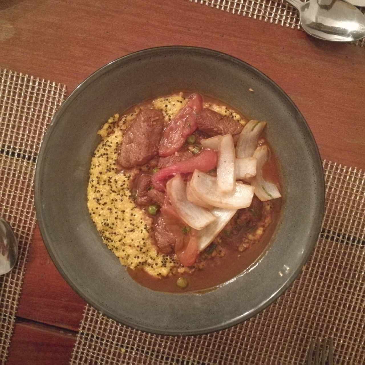 RISOTTO DE QUINOA CON LOMO SALTADO