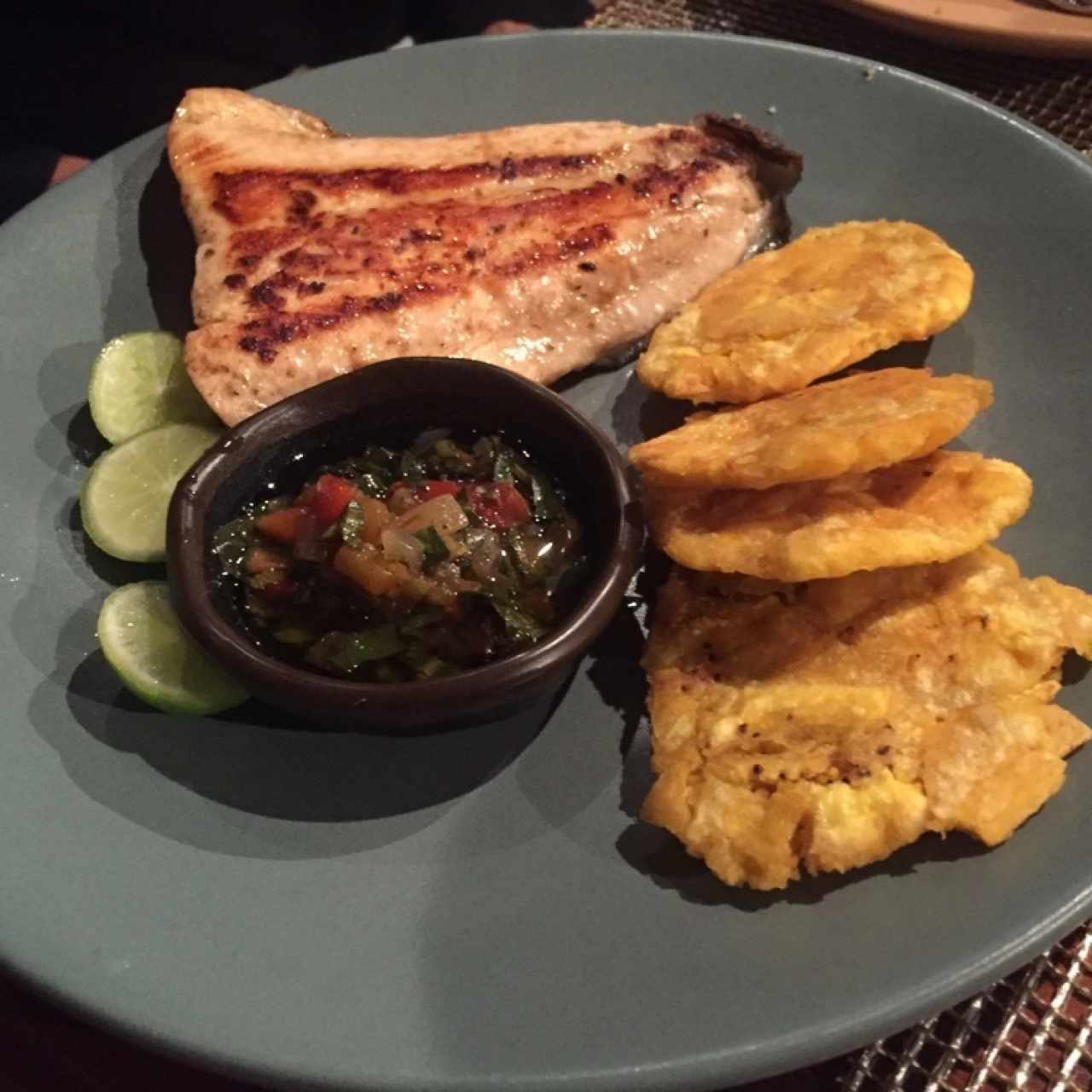 SALMÓN A LA PARRILLA
