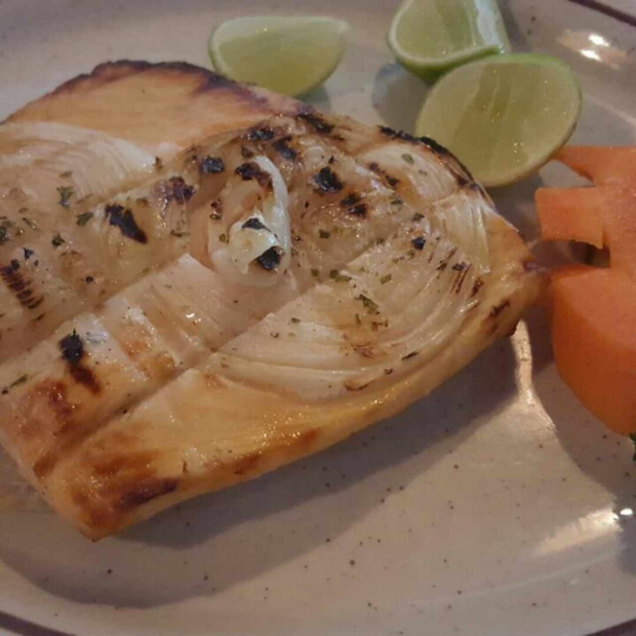 salmón a la parilla
