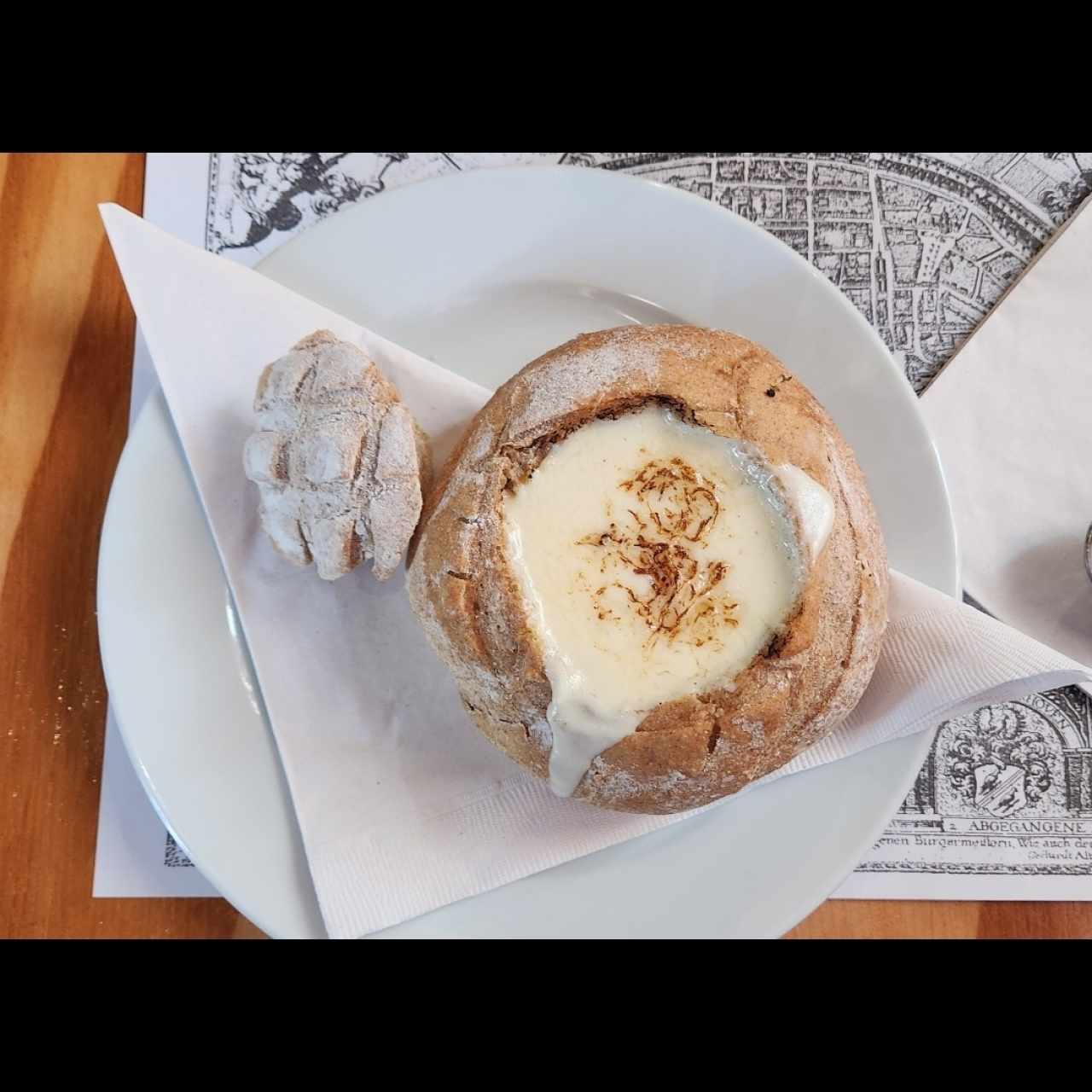 Kasesupe-Sopa de tres quesos