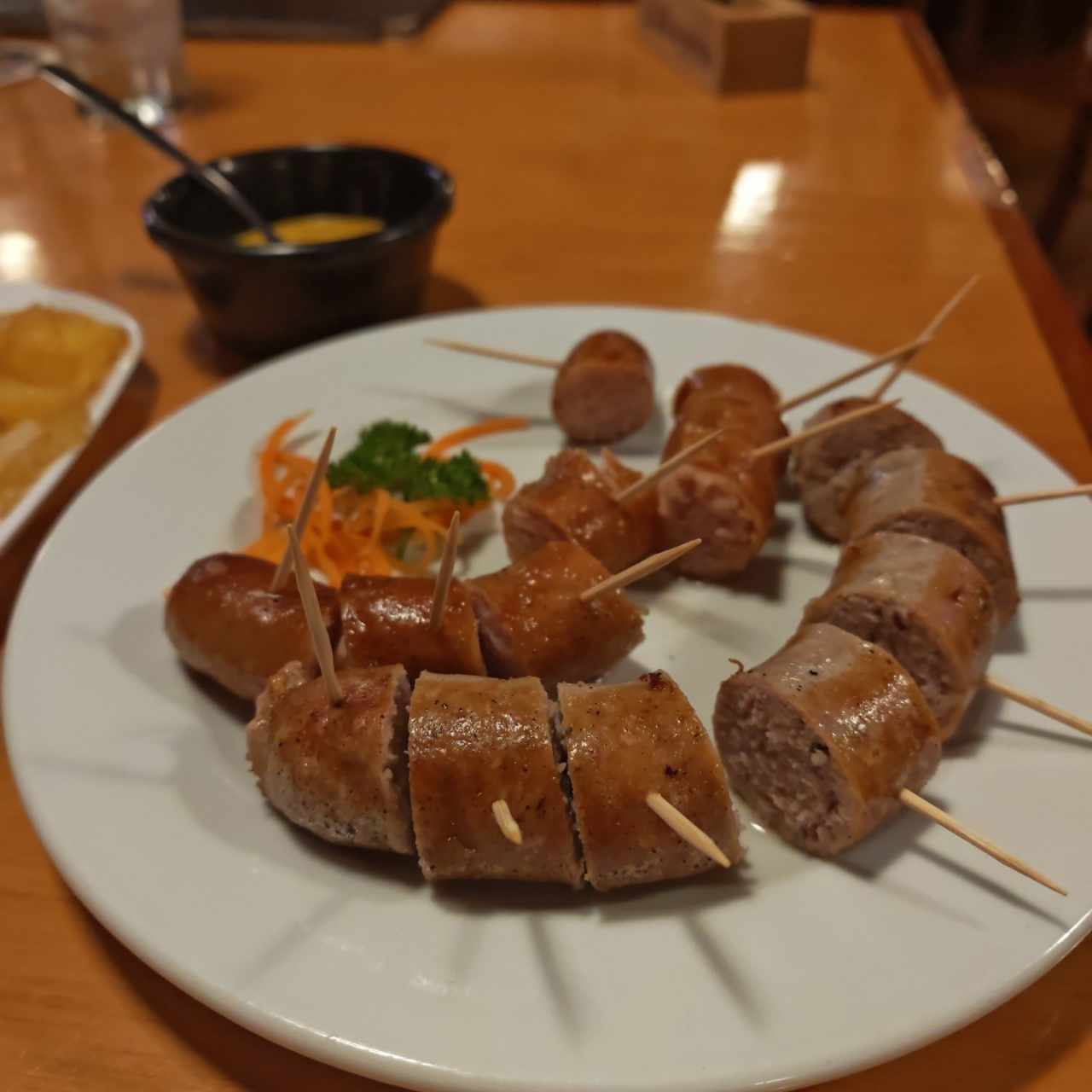 Bockwurst-Salchicha de cerdo levemente Ahumada 6 oz "Frankurter"