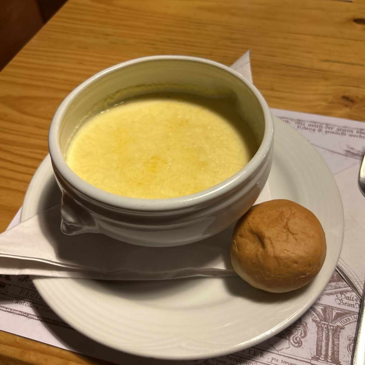 Kasesupe-Sopa de tres quesos