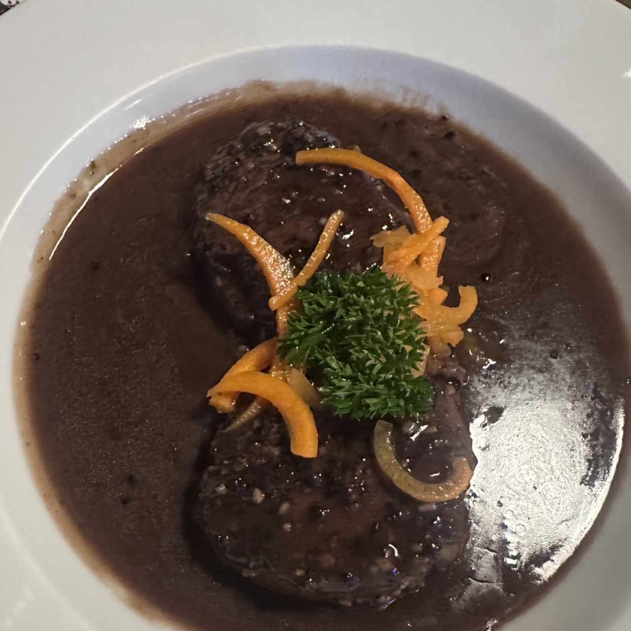 Pfeffersteak vom Rinderfilet -Filete de res a la pimienta
