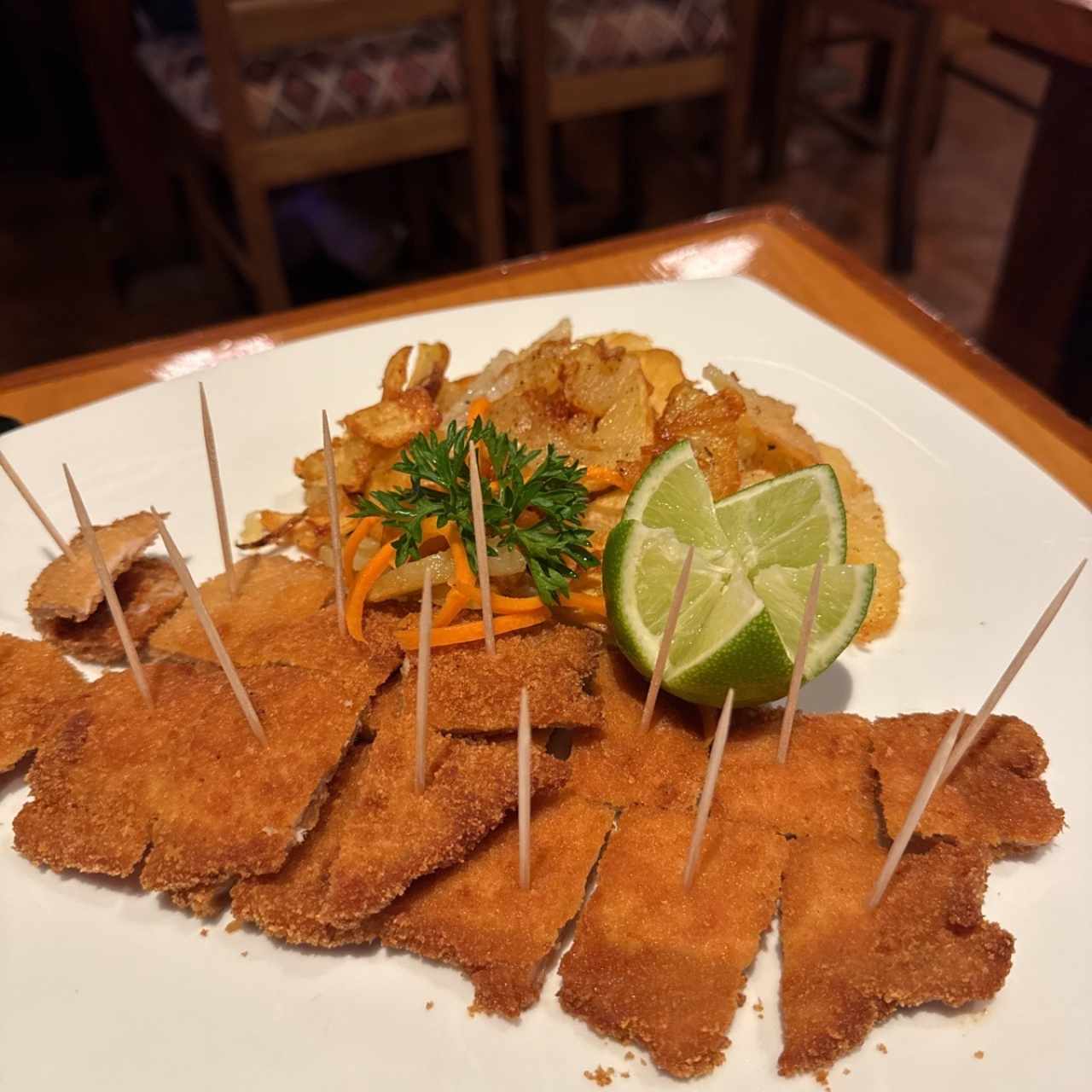 Jägerschnitzel Escalopas de cerdo Empanizadas "Estilo Cazador"