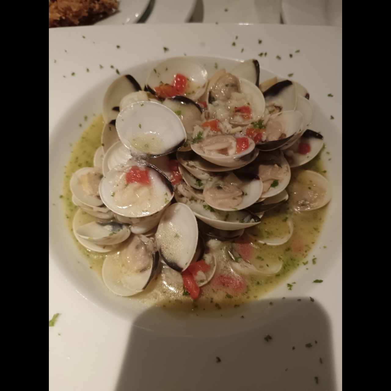 APERITIVOS CALIENTES - Almejas al Ajillo