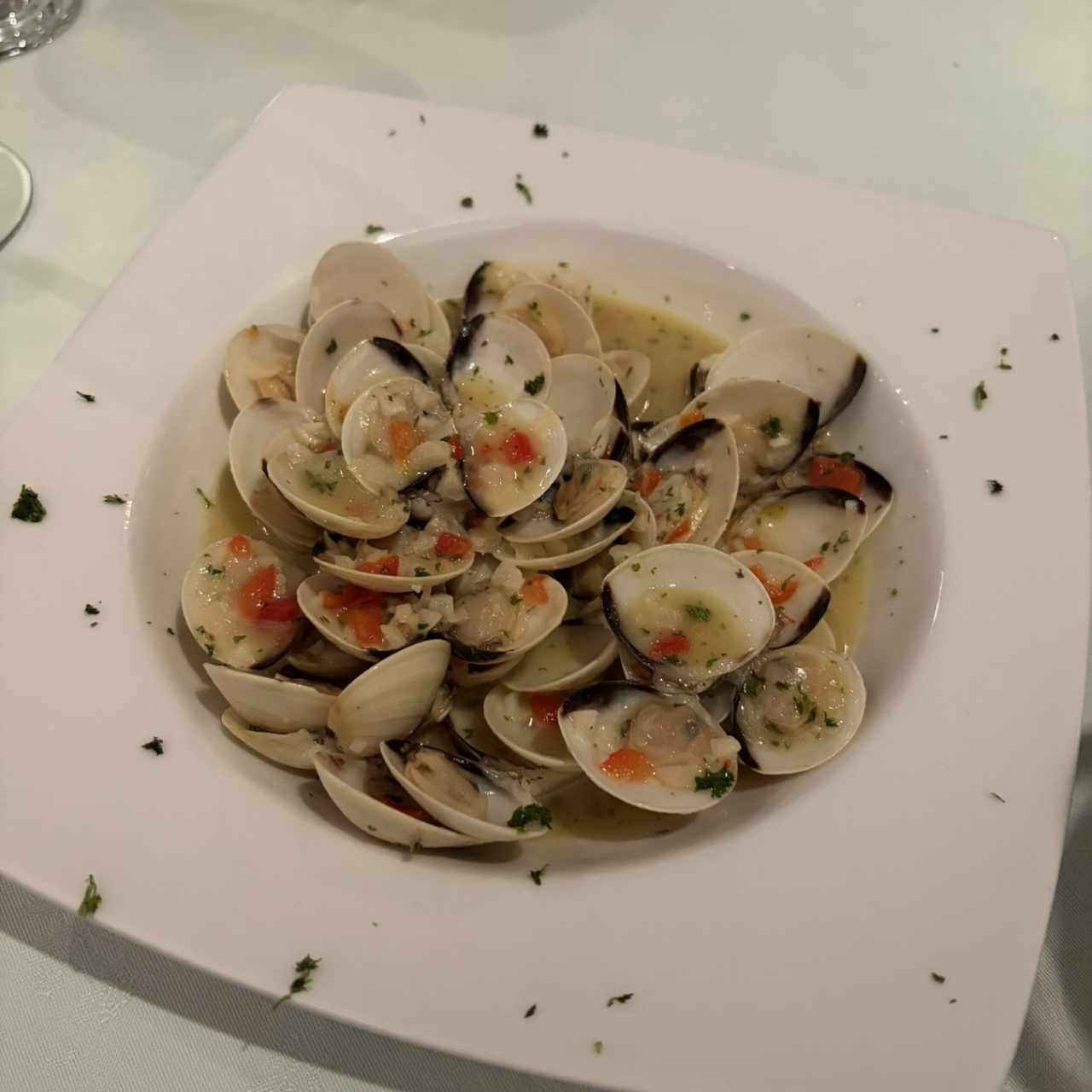 APERITIVOS CALIENTES - Almejas al Ajillo