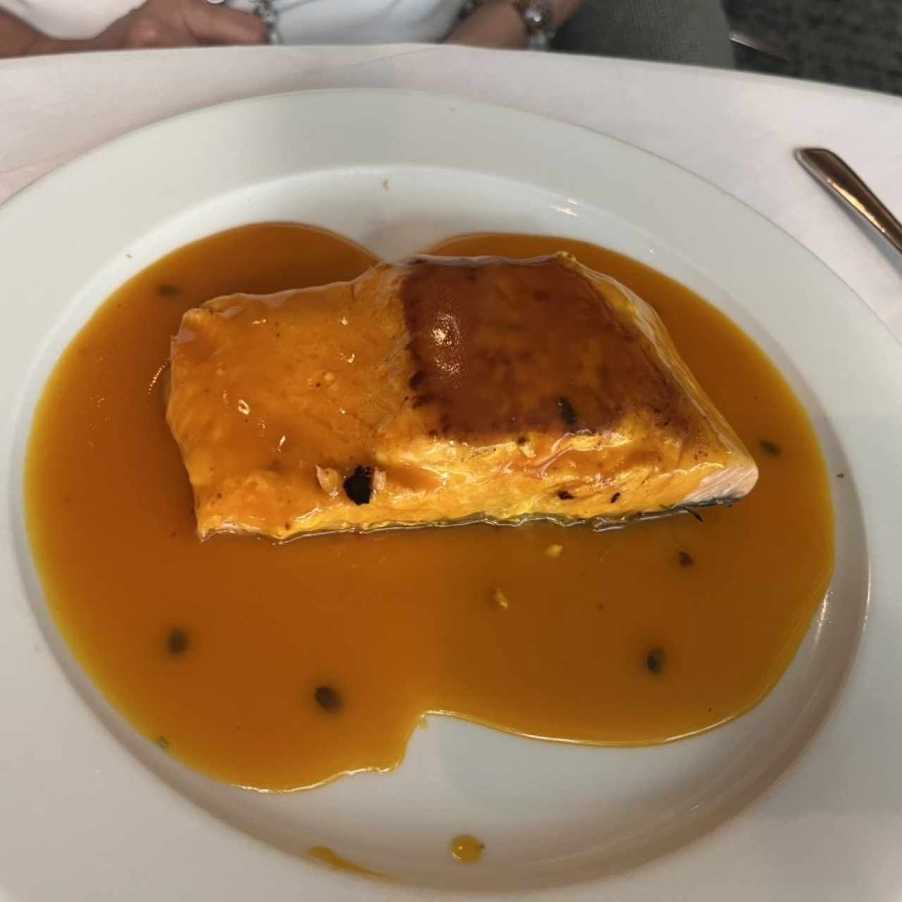 SALMÓN - Salsa de Maracuyá