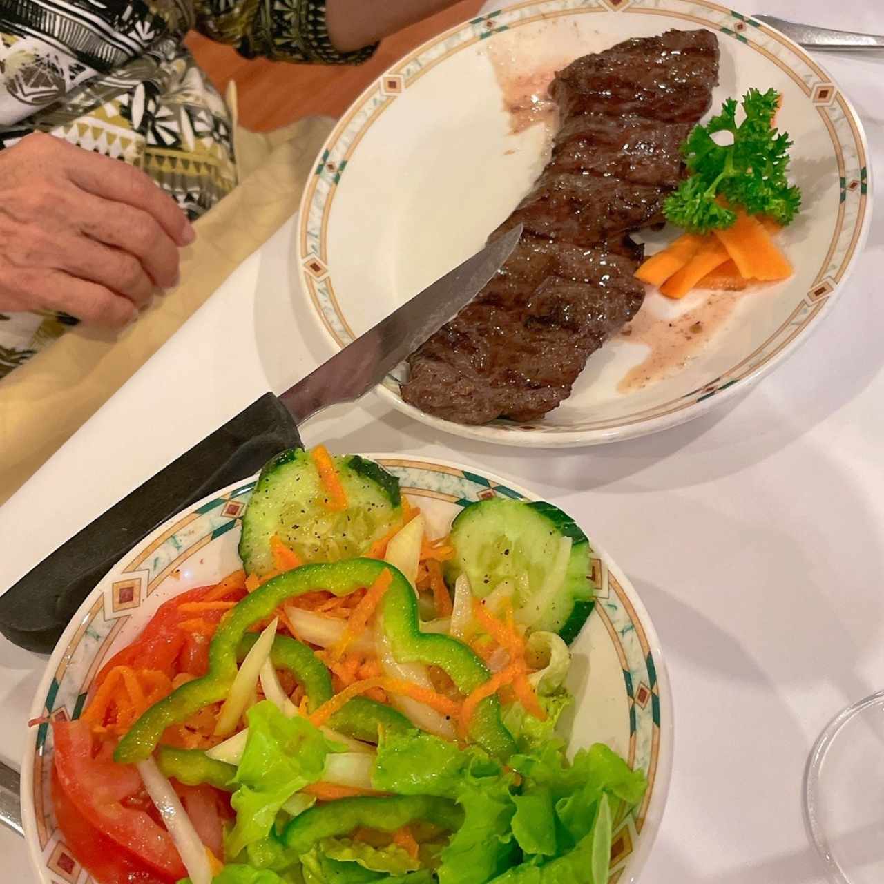 Entraña con su ensalada