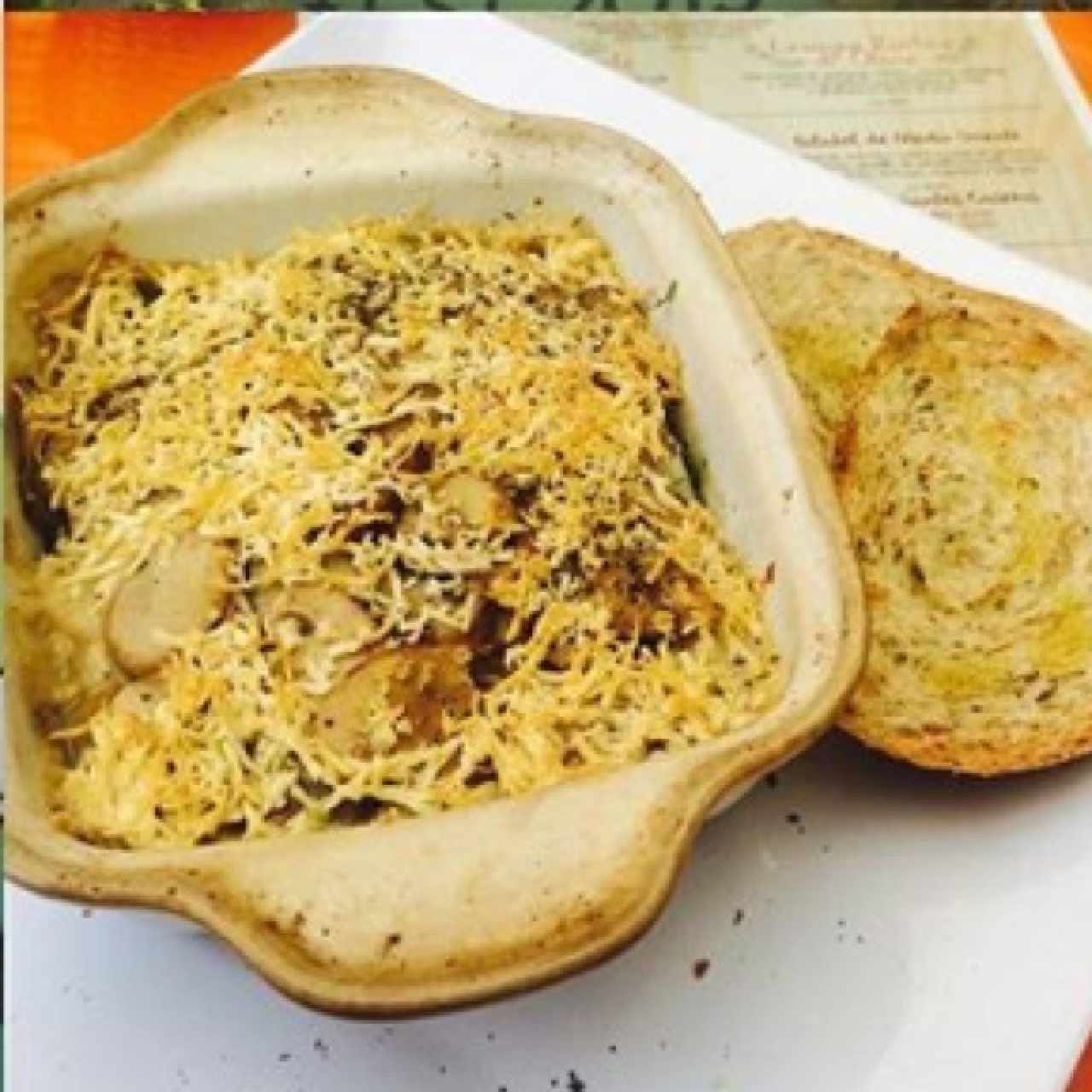 lasagna bechamel de albahaca