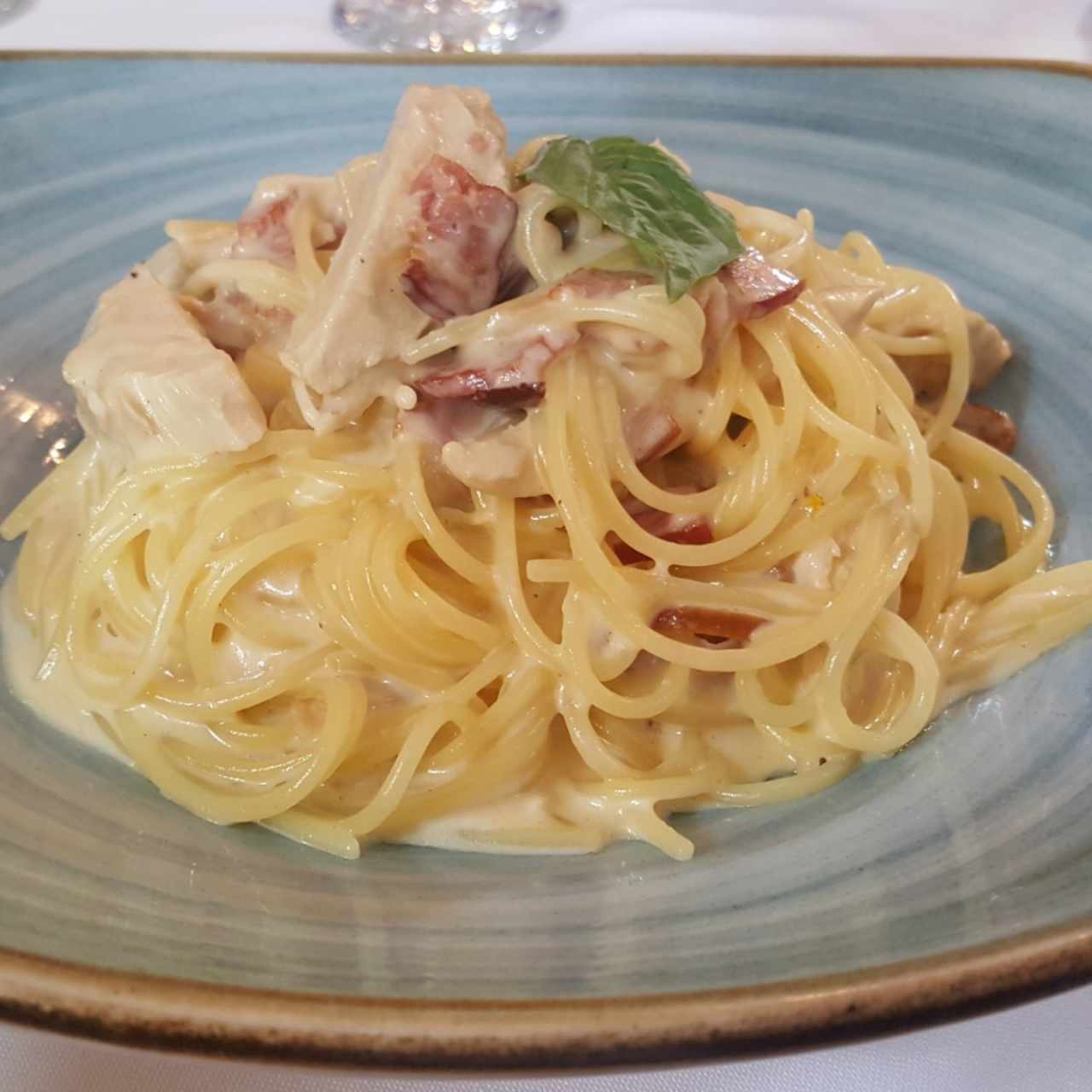 Spaghetti a la carbonara 