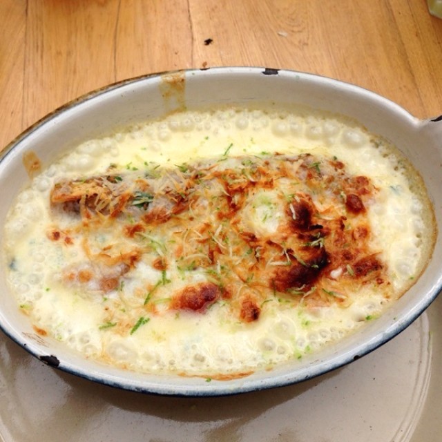 Caneloni de ricotta y espinaca al limón.