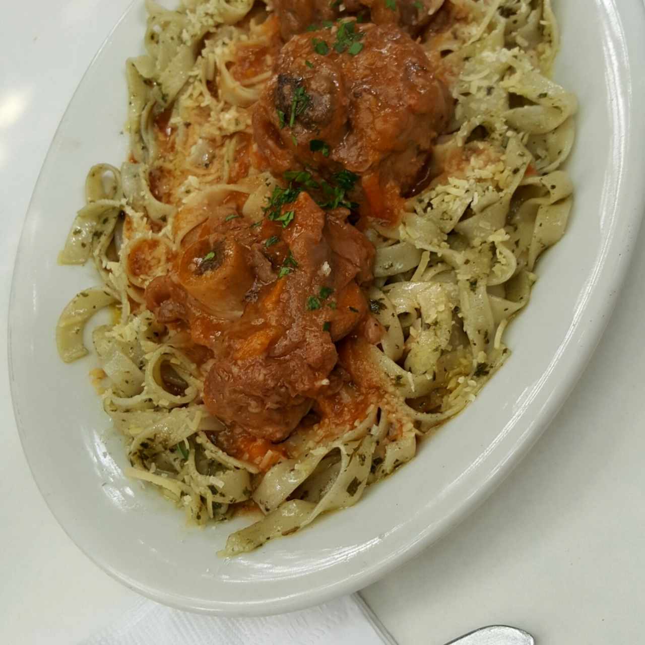osobuco en salsa de pesto