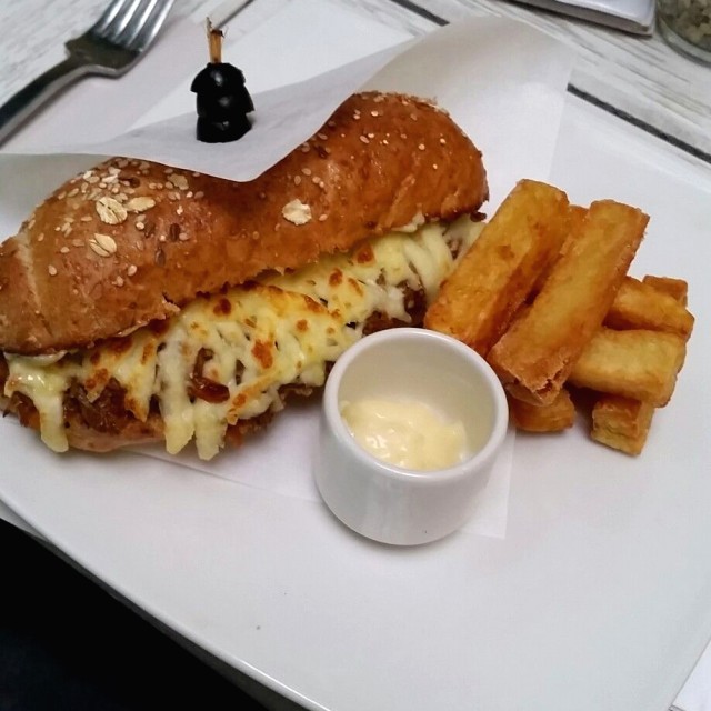 Sandwich de ropa vieja