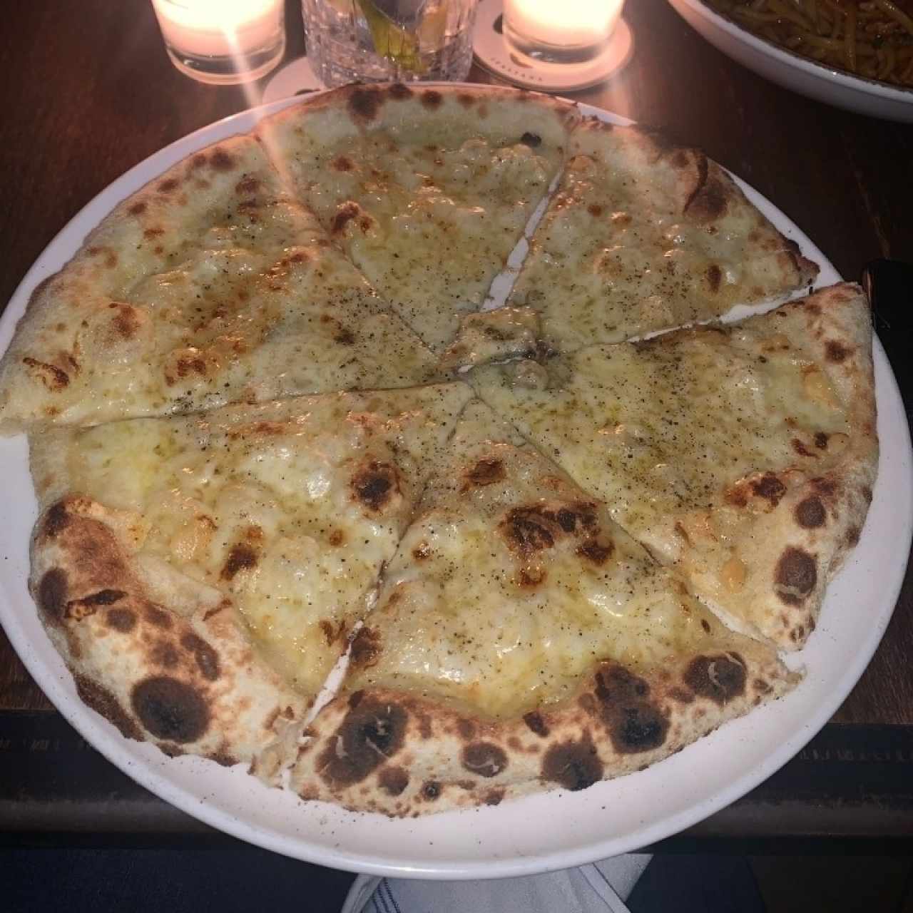 pizza cacio y pepe