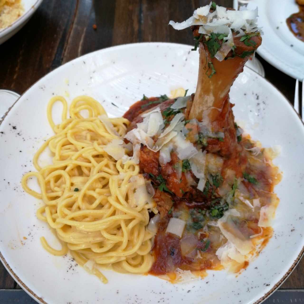 Ossobuco de res