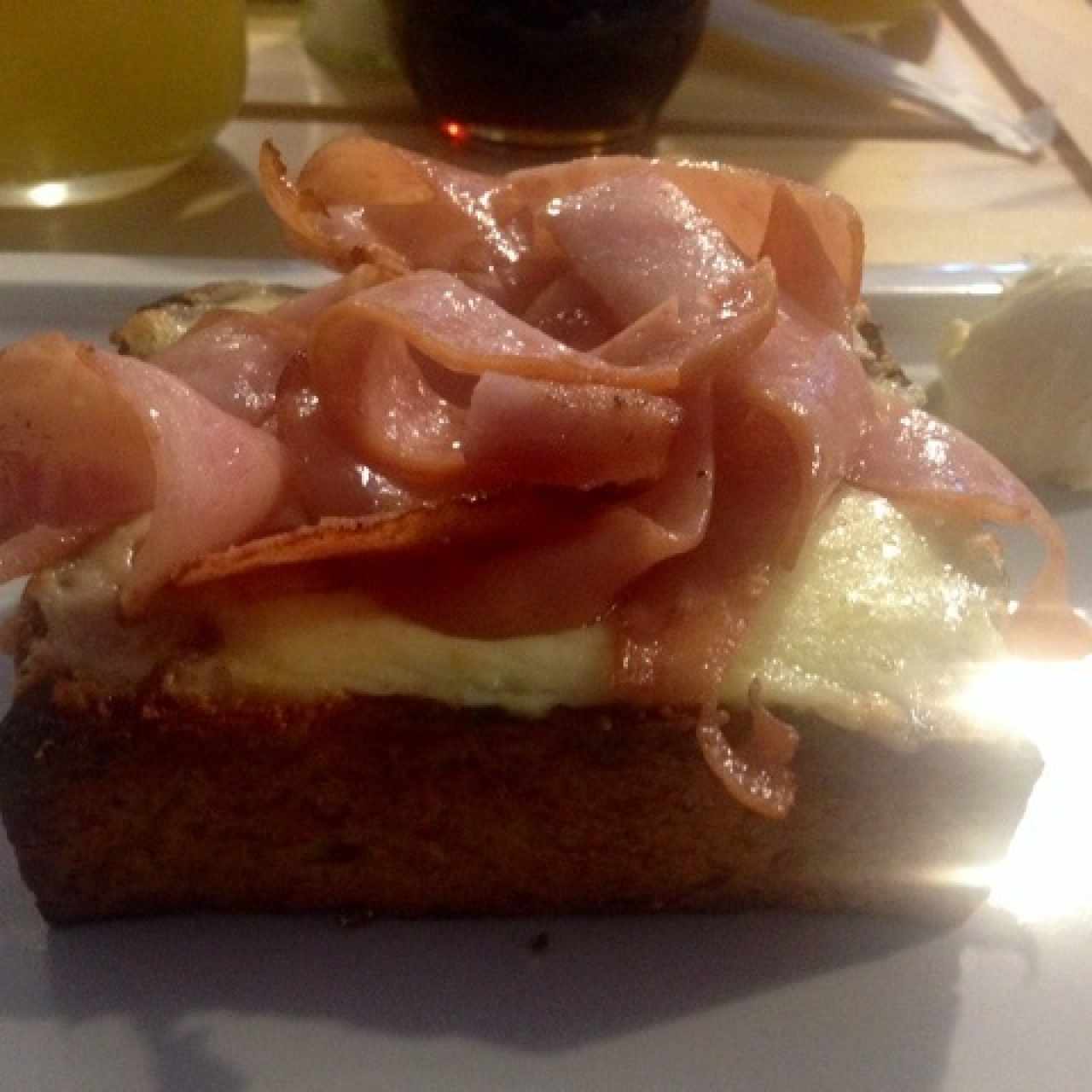 Pato Integral con 4 quesos y jamon