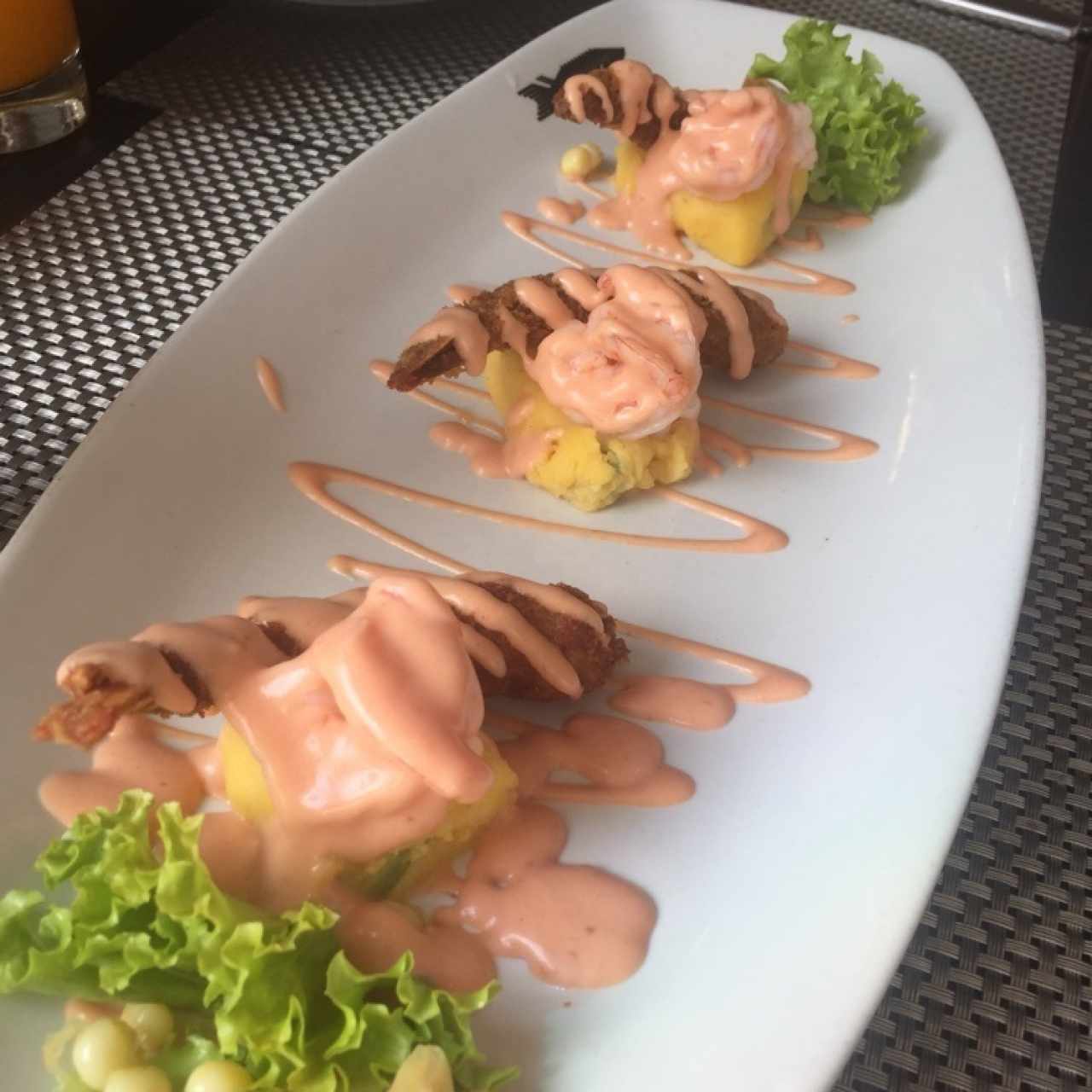 causa de camarones 