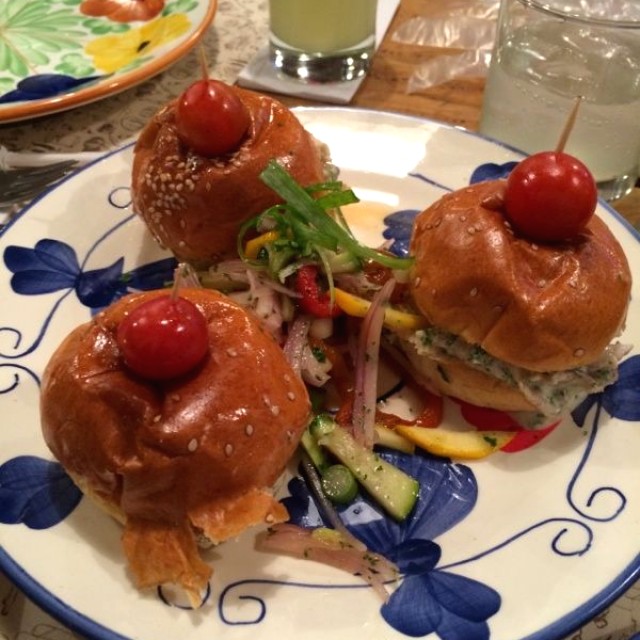 Entrada - sándwiches de pavo