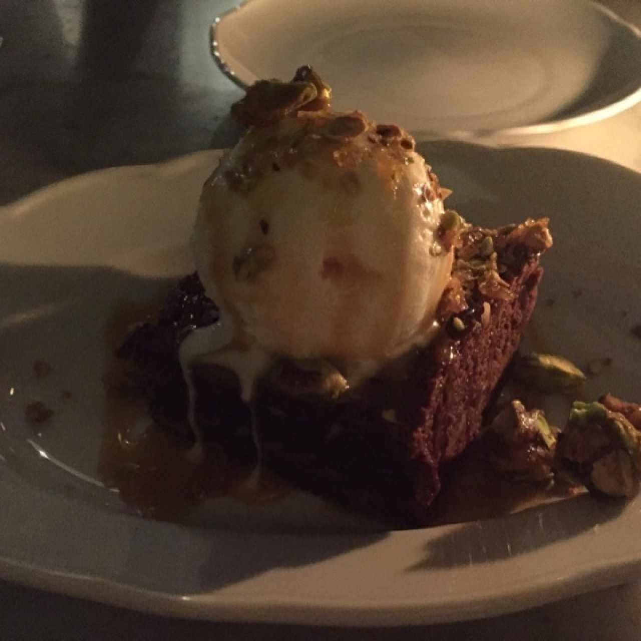 Brownie con helado