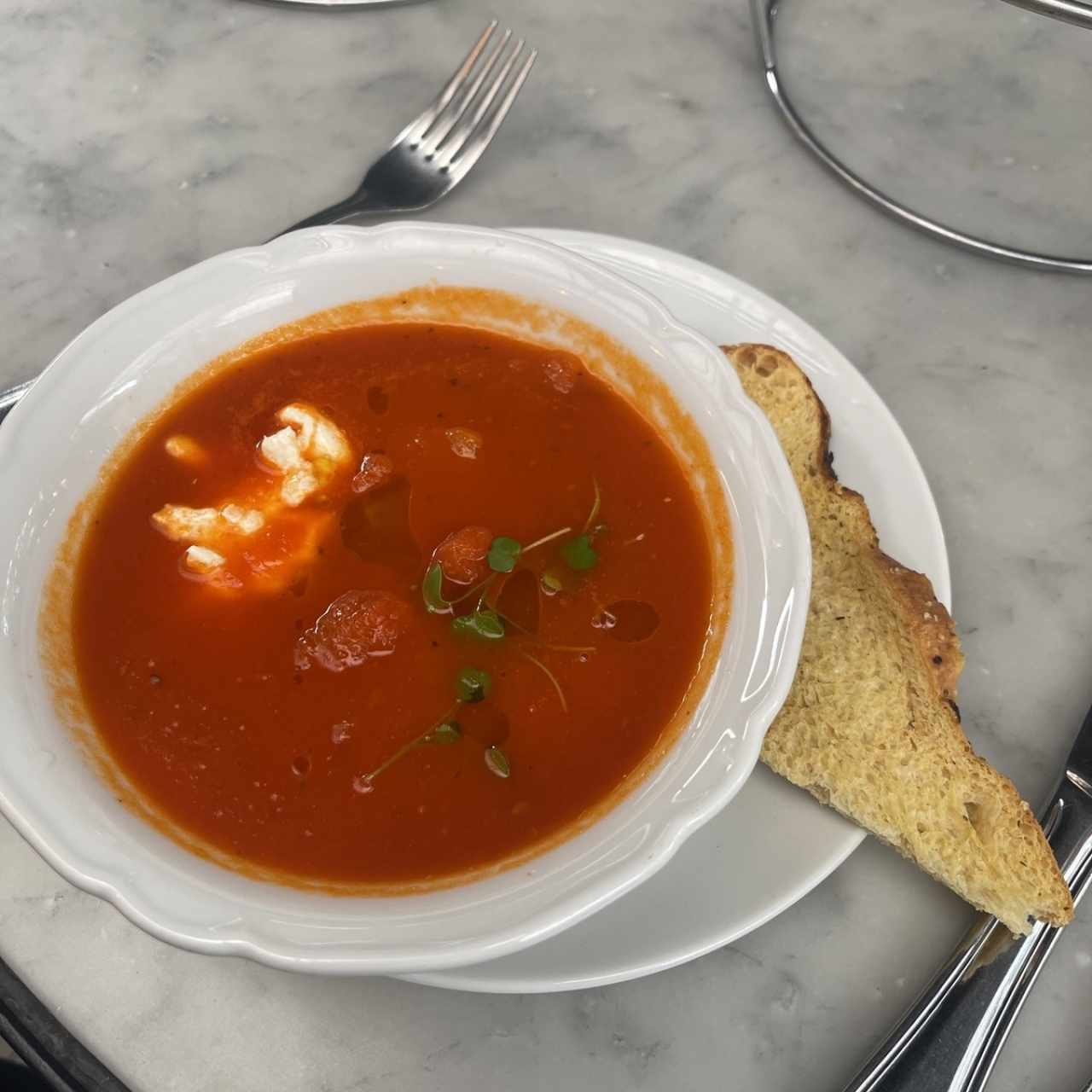 Sopa de tomate 
