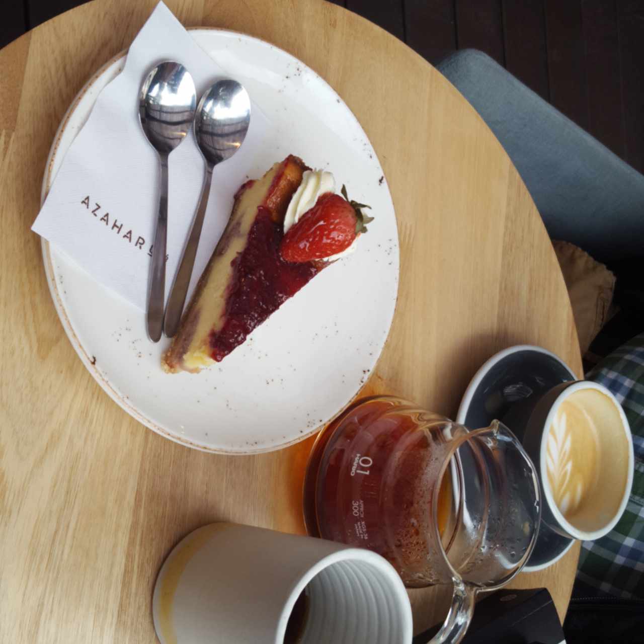 cheesecake, dripper de origen huilense y capuccino!