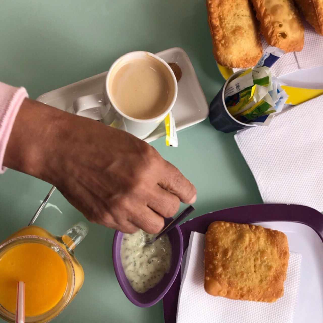 pastelitos de carne y de pollo