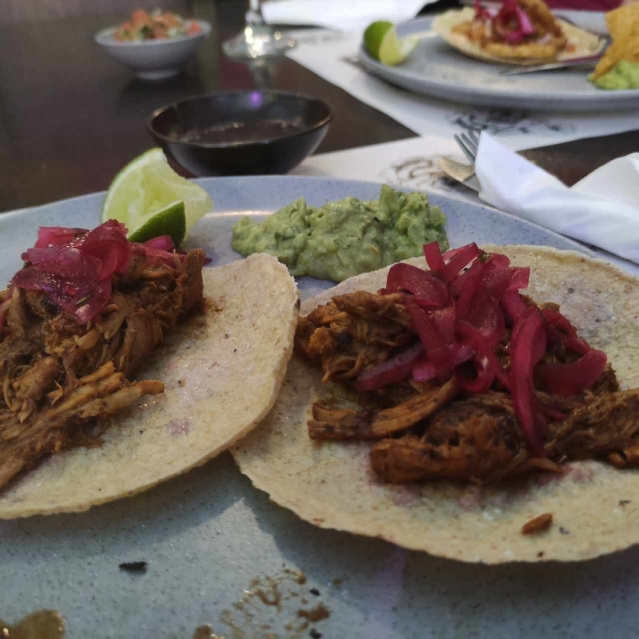 TACO DE COCHINITA PIBILL