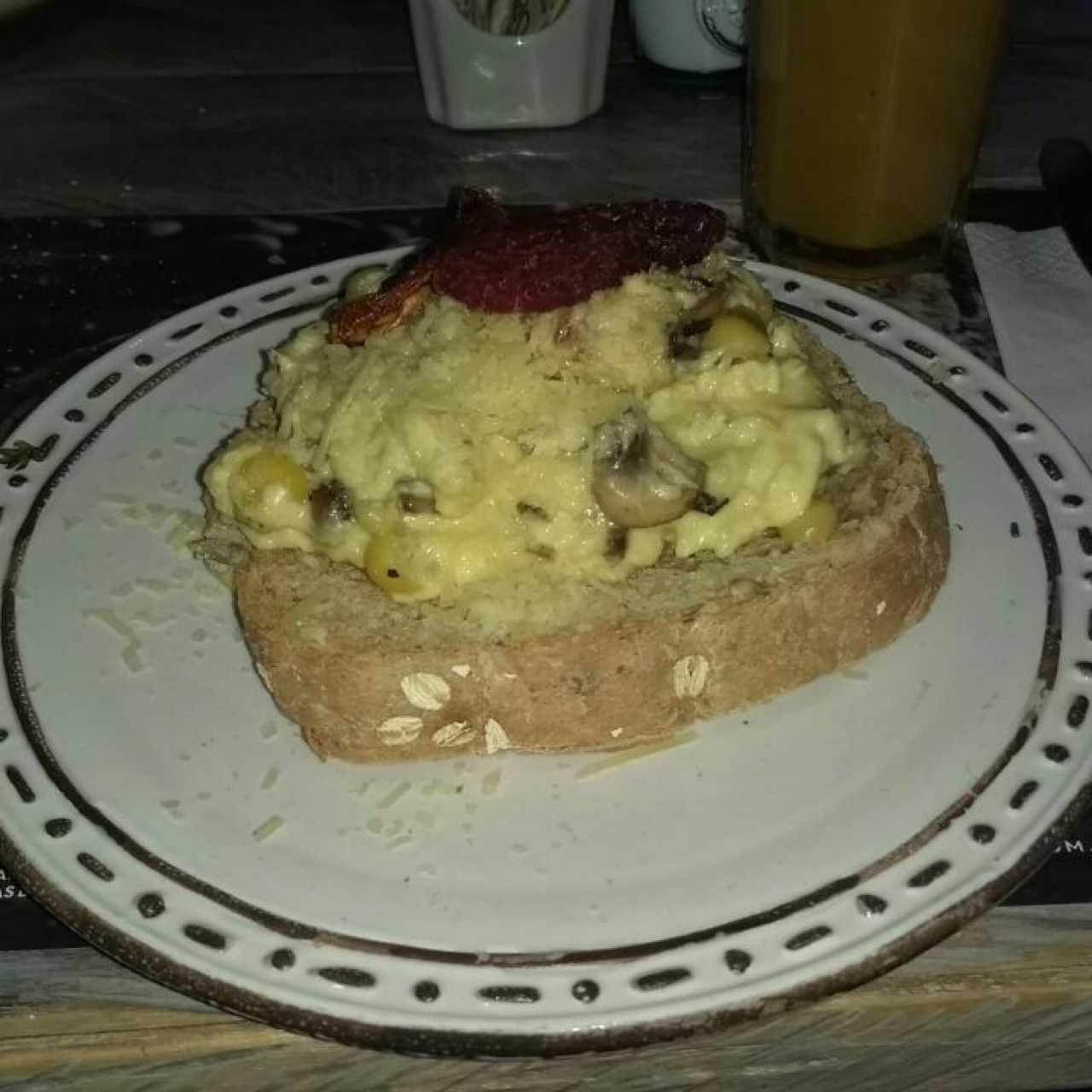 Huevos del barrio 