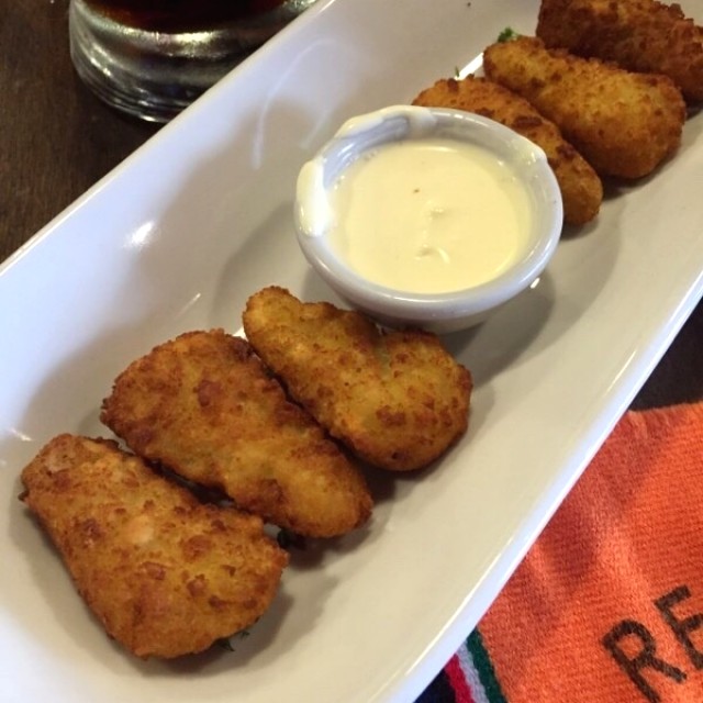 Jalapeños Rellenos de Queso