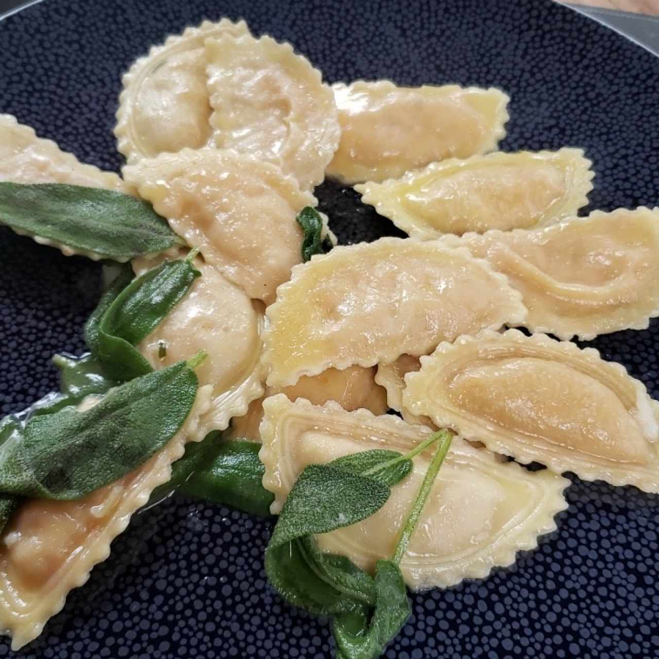 ravioli de salmón 