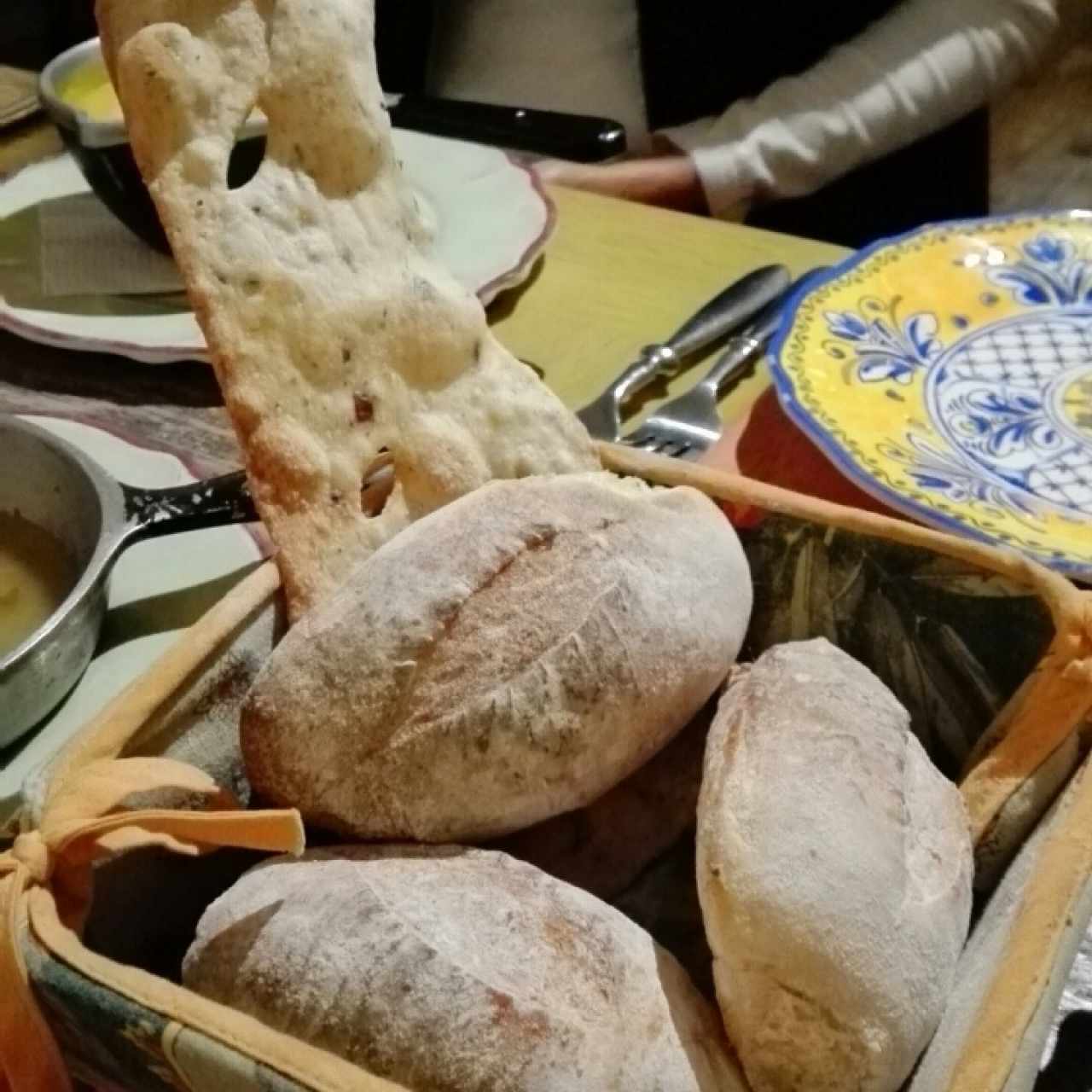 Pan de cortesia. ¡Muy bueno! 