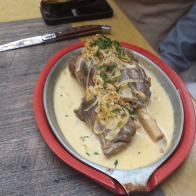 Jarret D' Agneau a la mourtarde de dijon