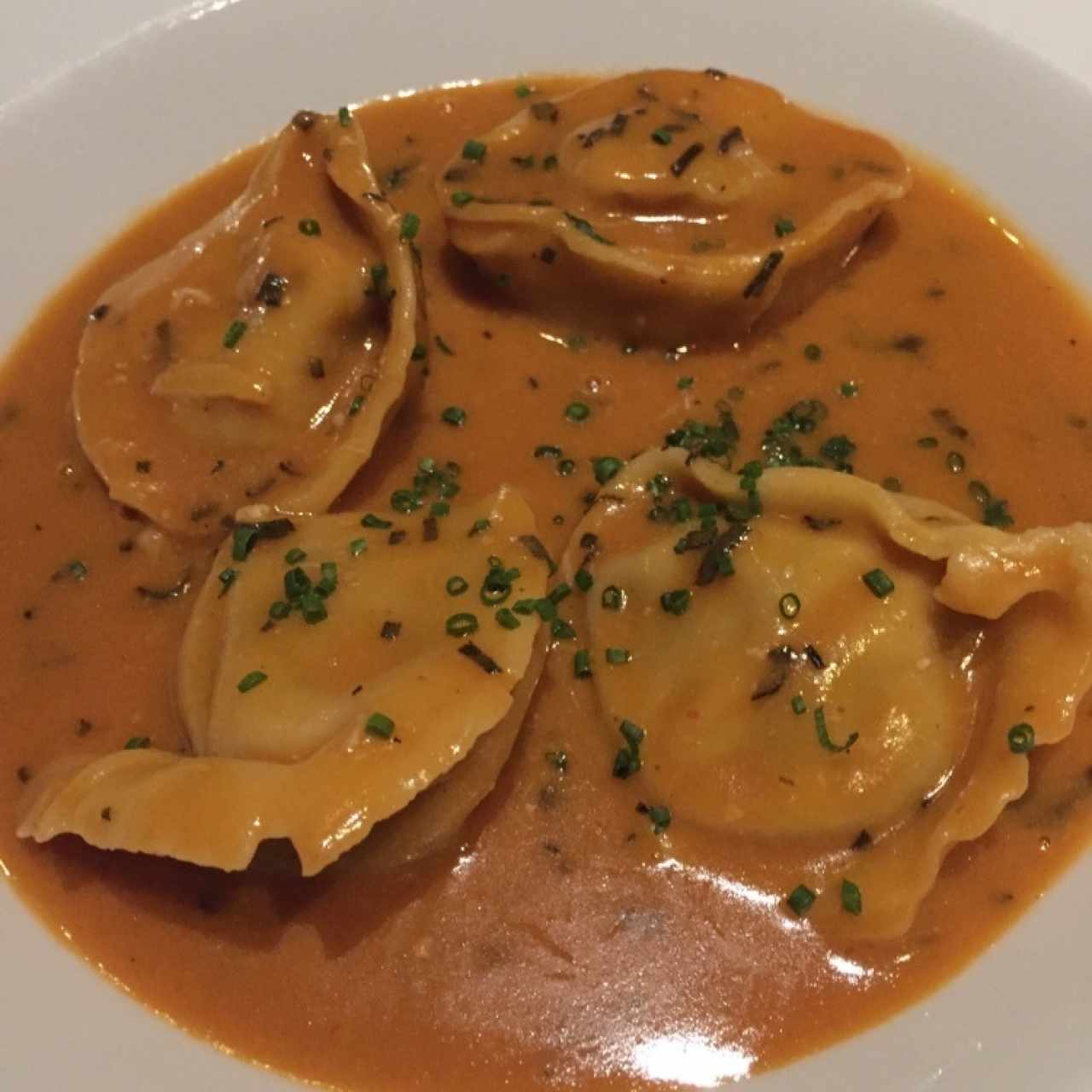 Ravioli de langosta y portobello