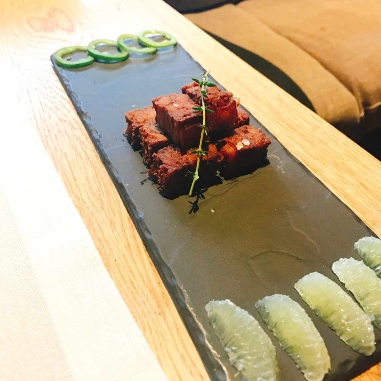 Chicharrones de cochinillo