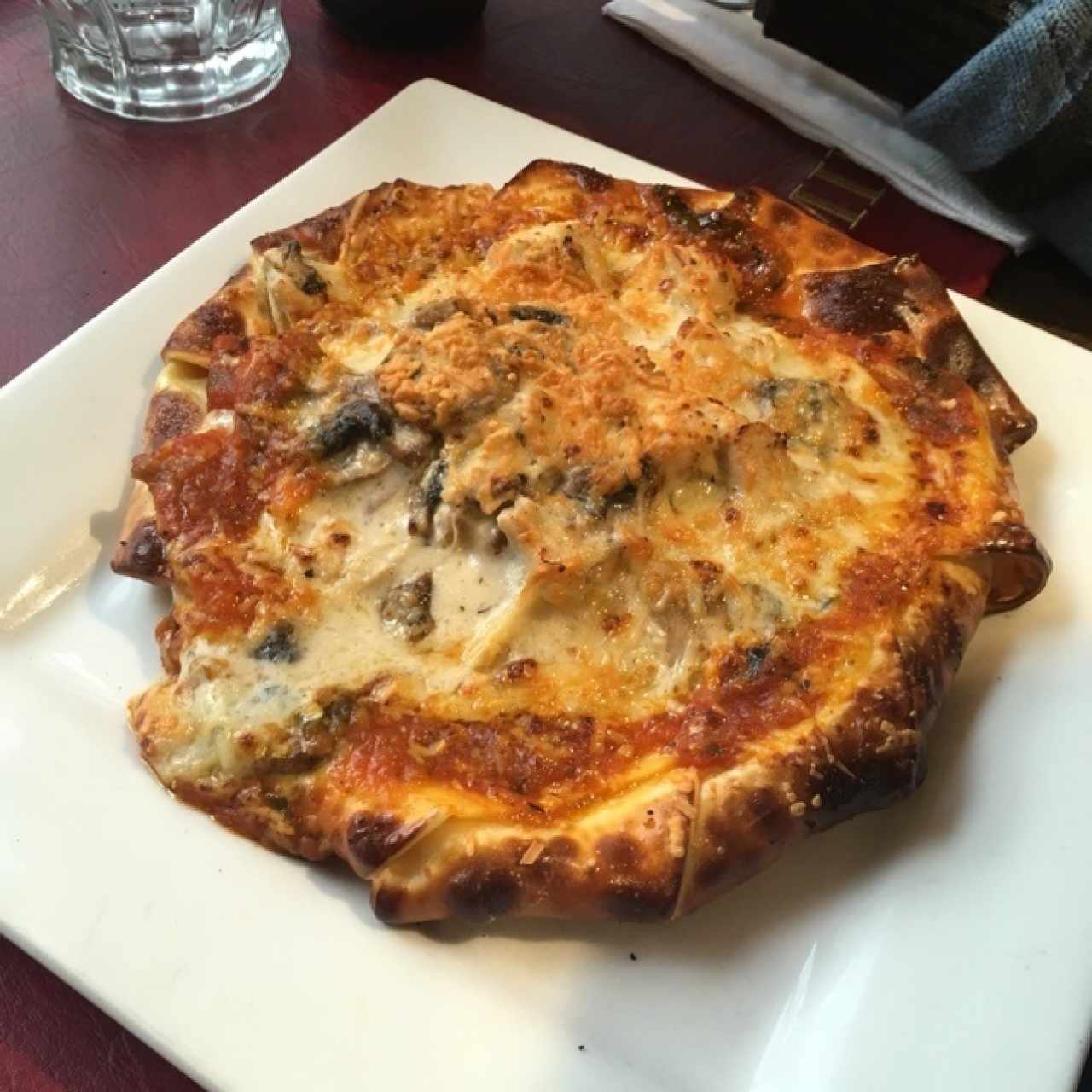 Lasagna de pollo con champiñones