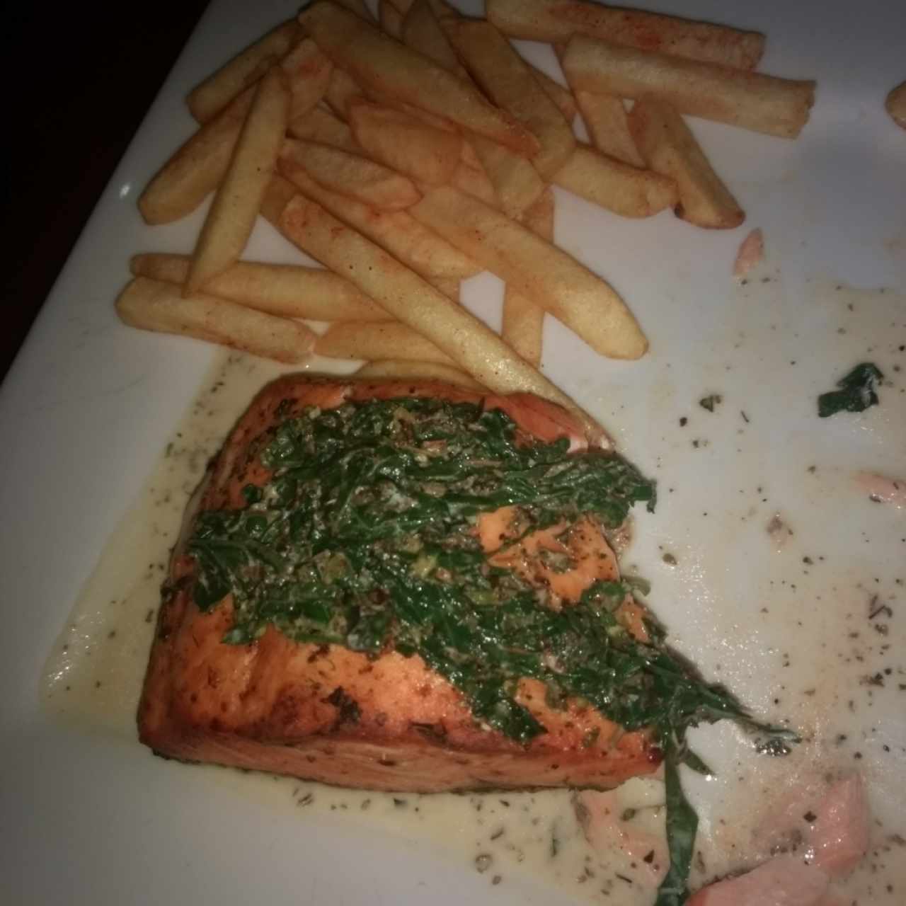 Salmón finas hierbas