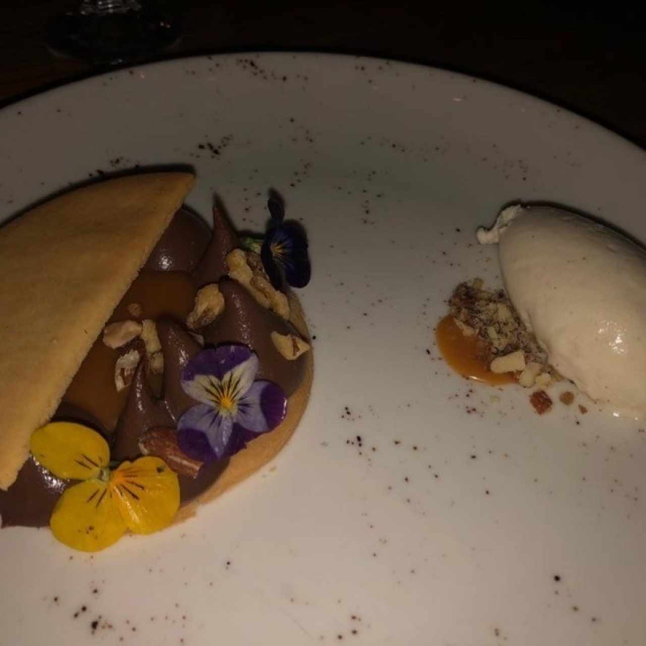 Galleta con chocolate y helado