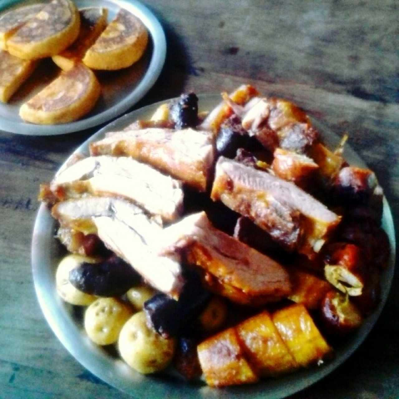 Fritanga para tres con Arepa Boyacense