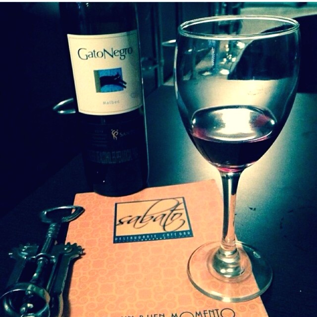 Una deliciosa copa de vino para acompañar los mejores momentos 
